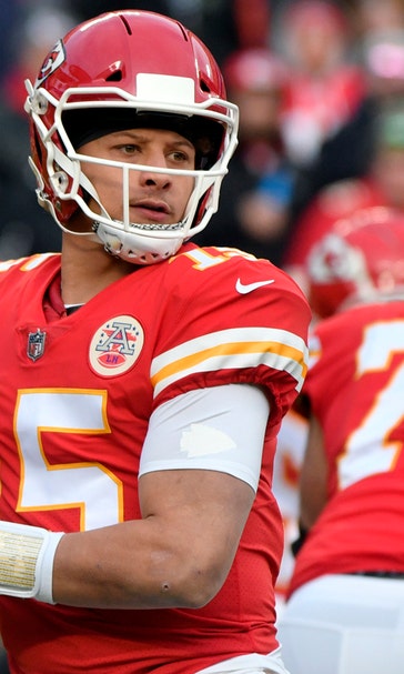 Chiefs clinch division, No. 1 seed in AFC with 35-3 win over Raiders